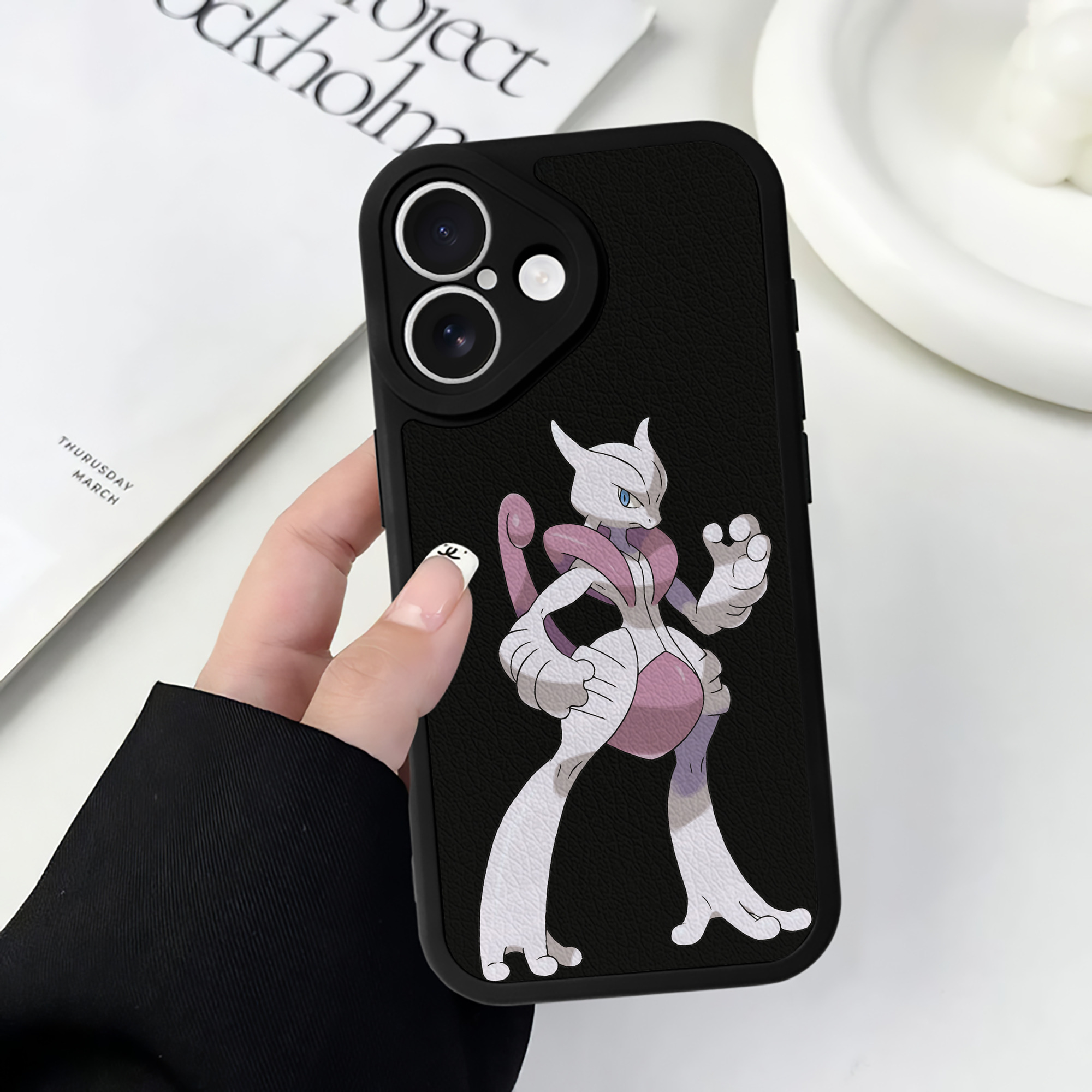 （画像用） ポケットモンスター Pokémon 【iPhone 16シリーズ対応】シリコンスマホケース（レザー調） 材質：シリコン